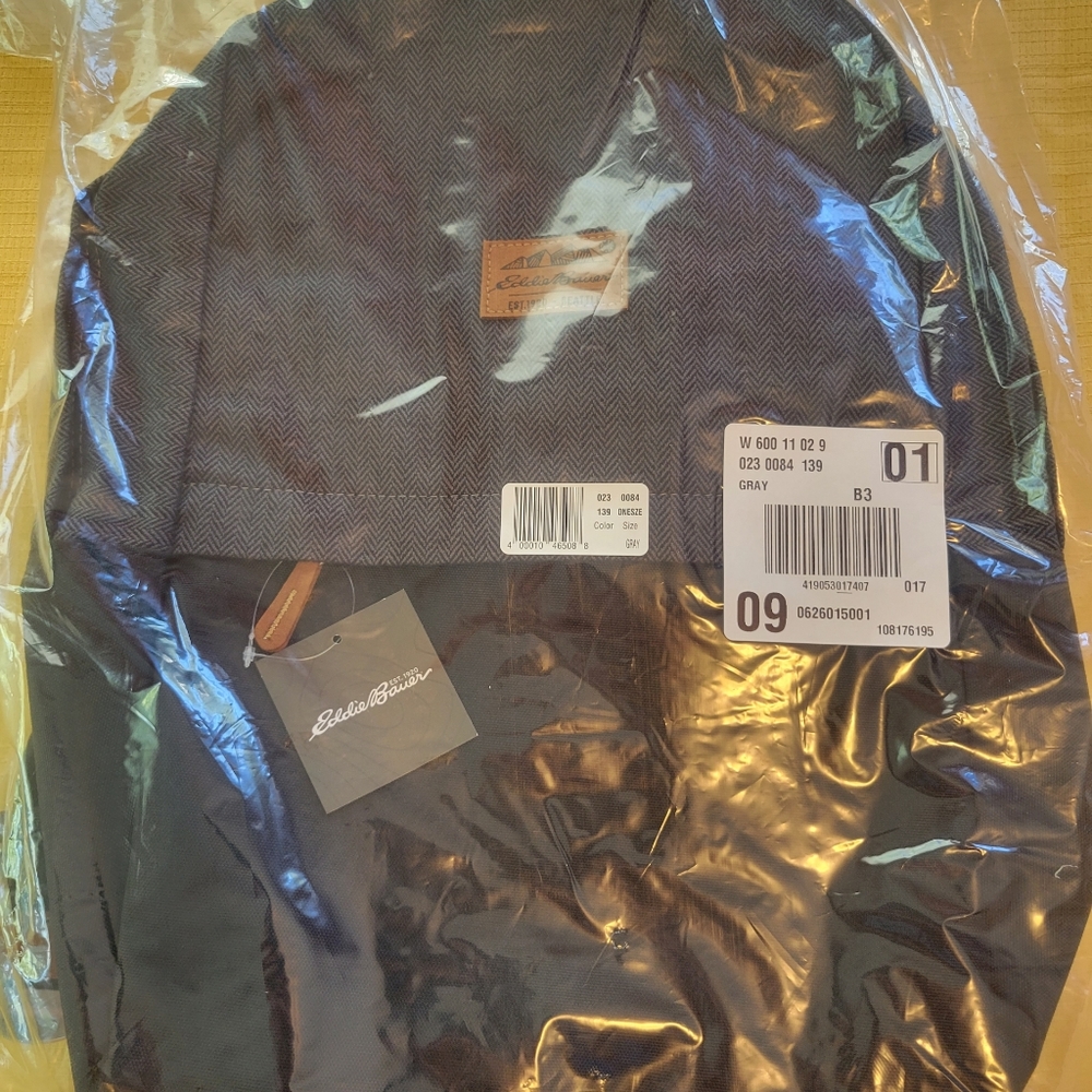 NWT Eddie Bauer "Ashford" daypack/backpack in classy gray herringbone.NW… - Picture 4 of 4